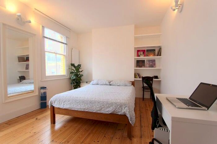 5 Bedroom Flat To Rent In Crooke Road, London, SE8