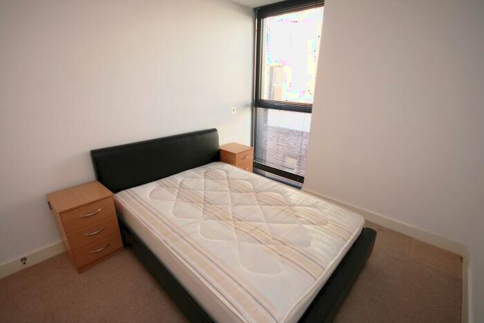 2 Bedroom Apartment To Rent In The Mews, Advent Way Manchester, M4