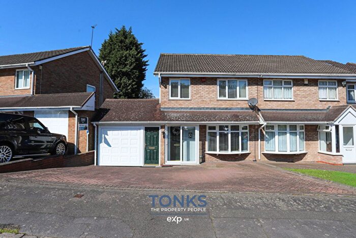 3 Bedroom Semi Detached House For Sale In Seymour Road, Stourbridge, DY9
