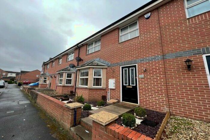 4 Bedroom Terraced House To Rent In St. Austell Way, Swindon, SN2