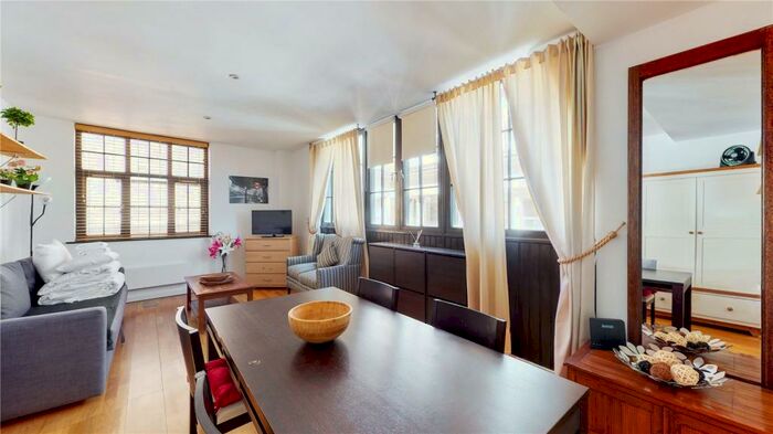 1 Bedroom Apartment To Rent In Ludgate Square, EC4M