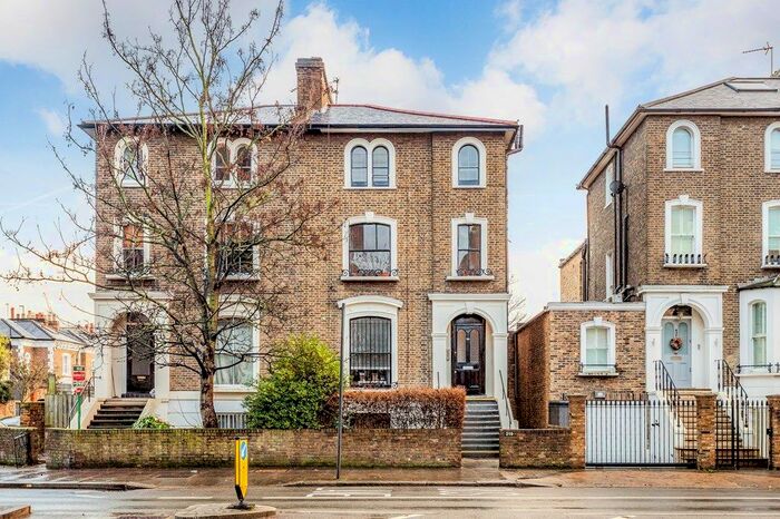 1 Bedroom Flat To Rent In Goldhawk Road, London W12