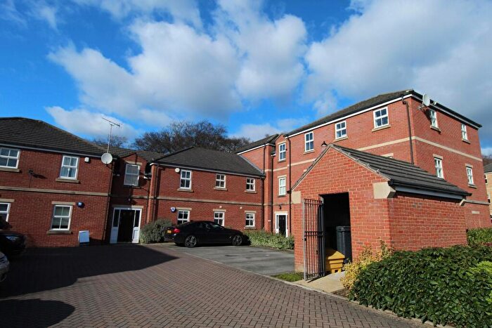2 Bedroom Flat To Rent In Caraway Court, Meanwood, Leeds, LS6
