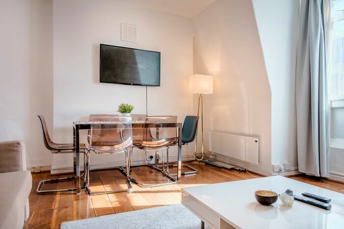 1 Bedroom Flat To Rent In Oxford Street, London, W1D