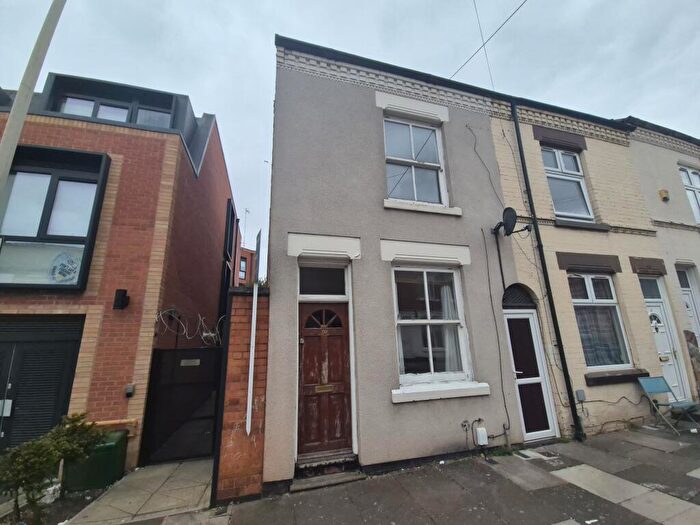 2 Bedroom House To Rent In Bruce Street, Leicester, LE3