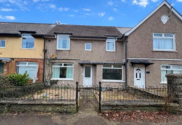 3 Bedroom Terraced House For Sale In Syr Dafydd Avenue, Oakdale, NP12