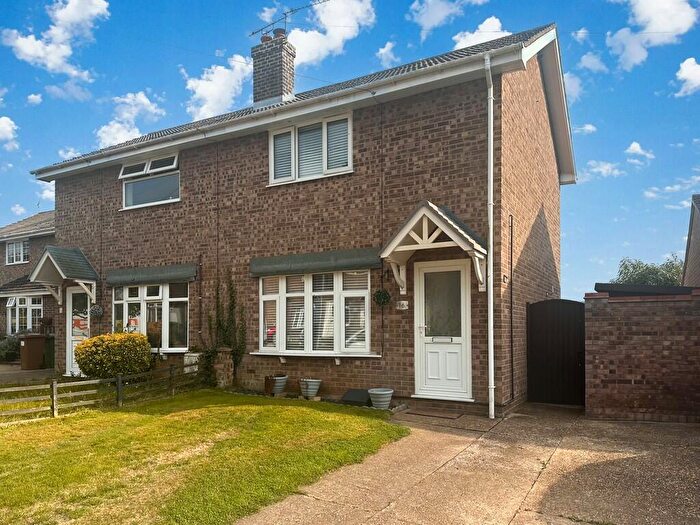 3 Bedroom Semi-Detached House For Sale In Provan Crescent, Belton, NR31