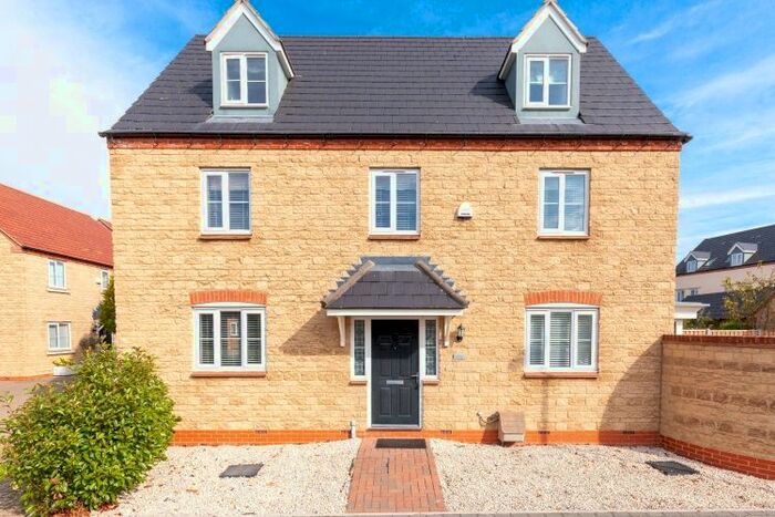 5 Bedroom Detached House To Rent In Ripon Close, Bicester, OX26
