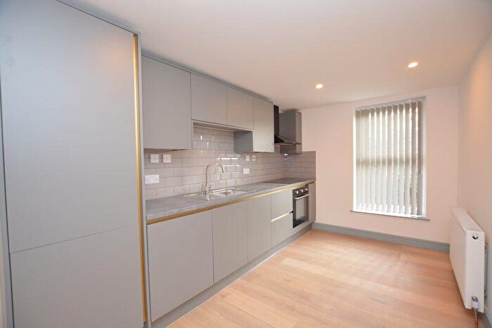 1 Bedroom Flat To Rent In High Street, Ascot, SL5