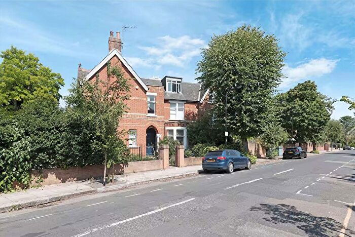 2 Bedroom Flat To Rent In Shaa Road, Acton, W3