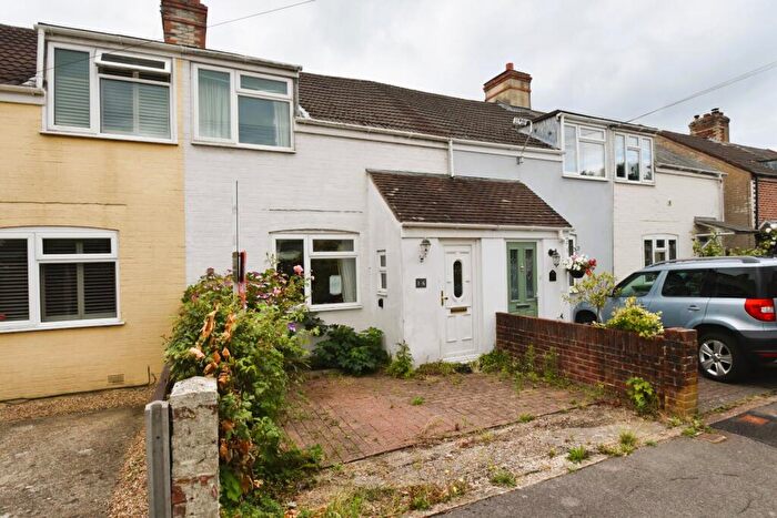 2 Bedroom Terraced House For Sale In Derlyn Road, Fareham, Hampshire, PO16