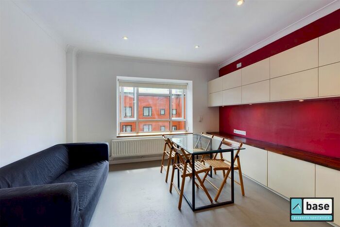 2 Bedroom Flat To Rent In Alford Court, Shepherdess Walk, Old Street, N1