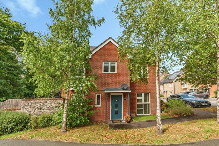 3 Bedroom Detached House For Sale In Consort Gardens, East Cowes, Isle Of Wight, PO32