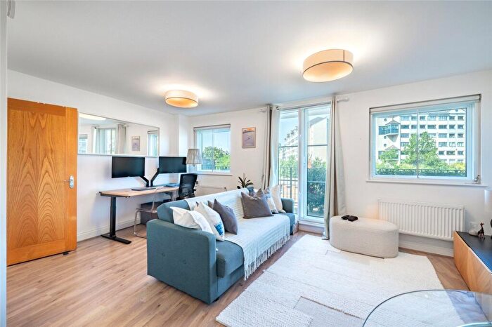 1 Bedroom Apartment For Sale In Elizabeth Court, Palgrave Gardens, Regents Park, London, NW1