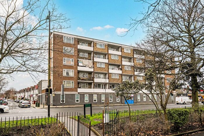 1 Bedroom Flat To Rent In Fulham Palace Road, Fulham, London, SW6