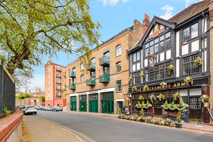 2 Bedroom Flat For Sale In Canada Wharf, Rotherhithe Street, SE16