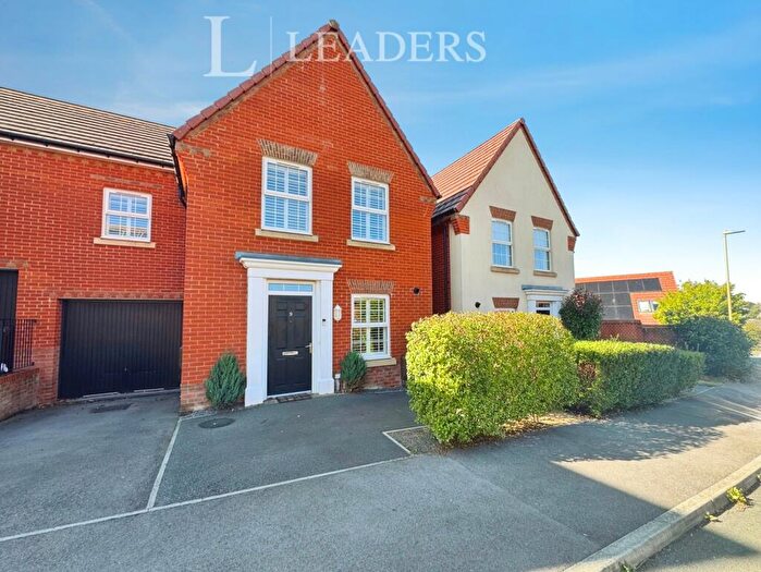 3 Bedroom Semi-Detached House For Sale In Cowslip Grove, Clanfield, Waterlooville, PO8