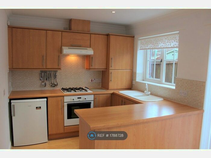 2 Bedroom Terraced House To Rent In Newmilns Gardens, Blantyre, G72