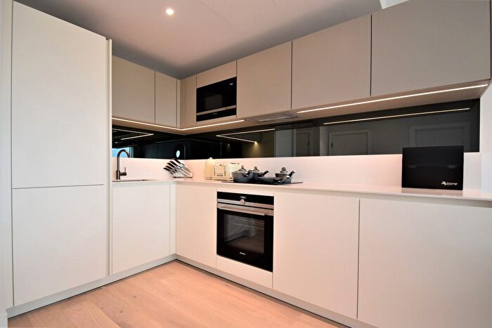 1 Bedroom Flat To Rent In Chelsea Creek, London, SW6