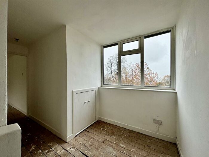 2 Bedroom Apartment To Rent In Northgate, Almondbury, HD5