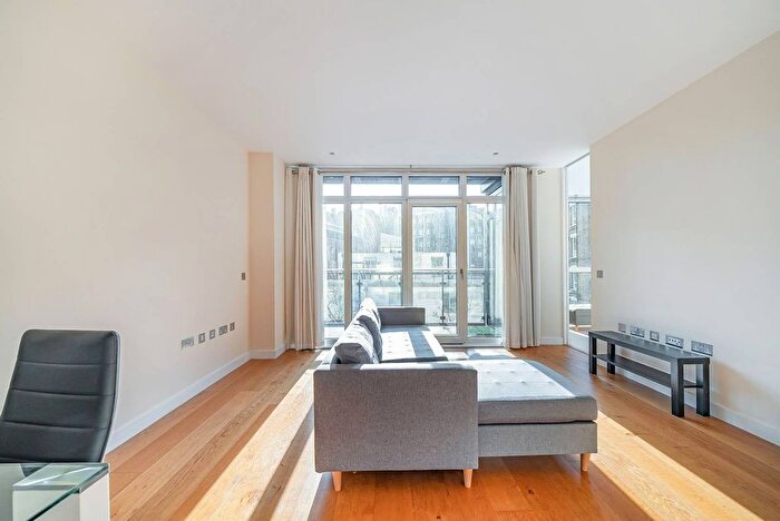 1 Bedroom Flat To Rent In Grosvenor Waterside, Pimlico, London, SW1W