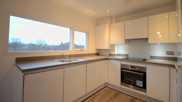 1 Bedroom Flat To Rent In Kidwells Close, Maidenhead, SL6