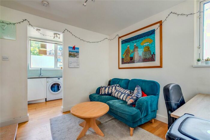 2 Bedroom Apartment To Rent In Ashley Crescent, London, SW11