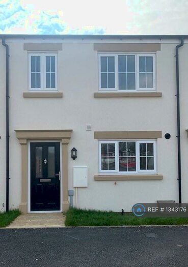 3 Bedroom Terraced House To Rent In Thorpe Gardens, Doncaster, DN4