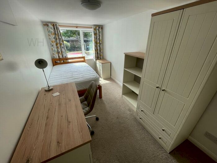 5 Bedroom Semi-Detached House To Rent In Headcorn Drive, Canterbury, CT2