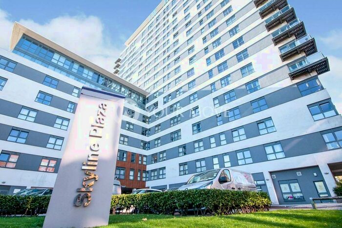 2 Bedroom Flat To Rent In Alencon Link, Basingstoke, Hampshire, RG21