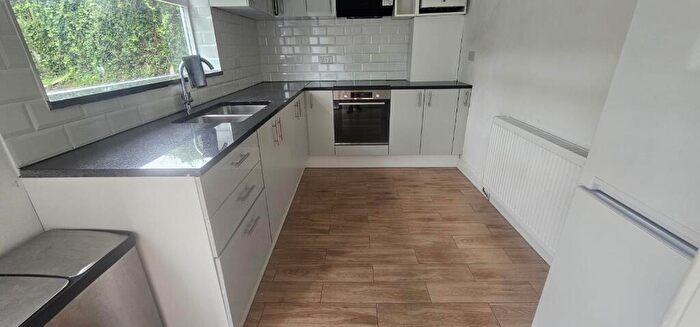 4 Bedroom Semi-Detached House To Rent In Nowell Gardens, Leeds, West Yorkshire, LS9