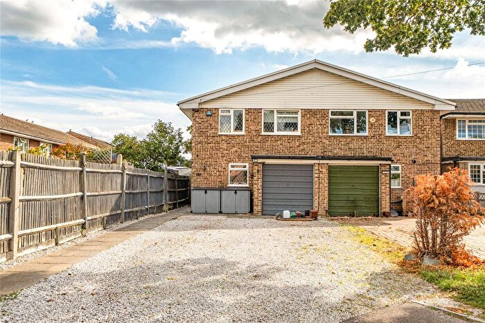 3 Bedroom Semi-Detached House For Sale In Orchard Rise, Croydon, CR0