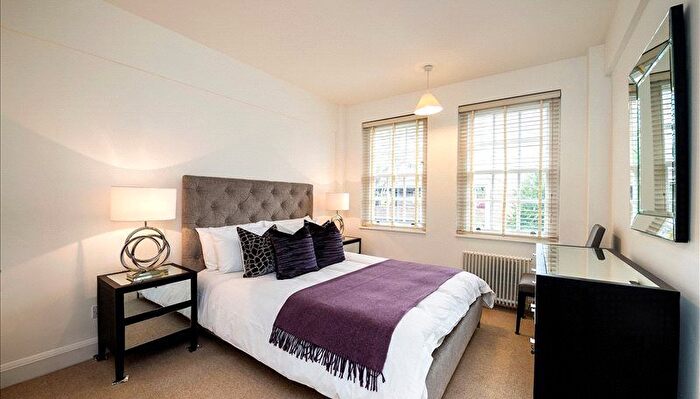 2 Bedroom Flat To Rent In Pelham Court, Fulham Road, London, SW3