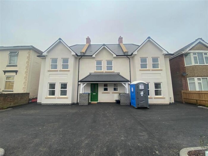 3 Bedroom Property To Rent In Emsworth Road, Shirley, Southampton SO15