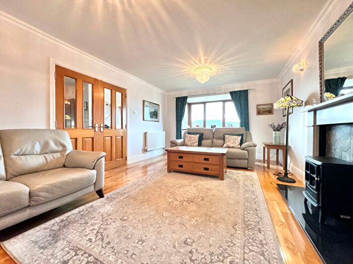 5 Bedroom Detached House For Sale In Cenarth Drive, Aberdare, South Glamorgan, CF44