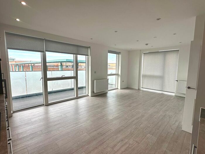 2 Bedroom Flat To Rent In Regal Walk, Bexleyheath, DA6