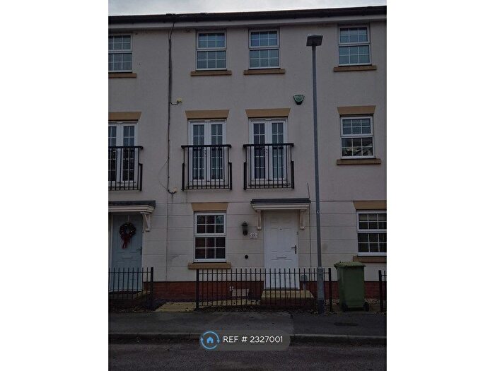 4 Bedroom Terraced House To Rent In Pingle Close, Shireoaks, Worksop, S81