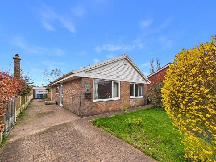 2 Bedroom Detached Bungalow For Sale In Clifton Green, Clifton, PR4