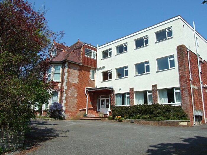 2 Bedroom Flat To Rent In North Swanage, BH19