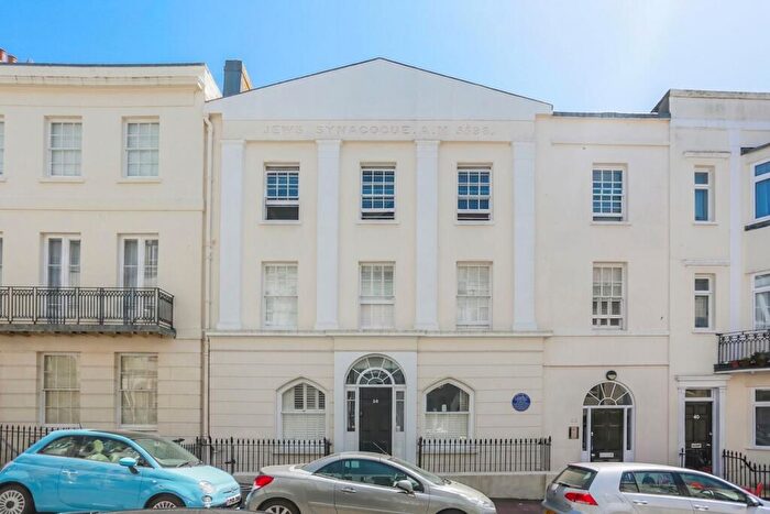1 Bedroom Flat For Sale In Devonshire Place, Brighton, BN2