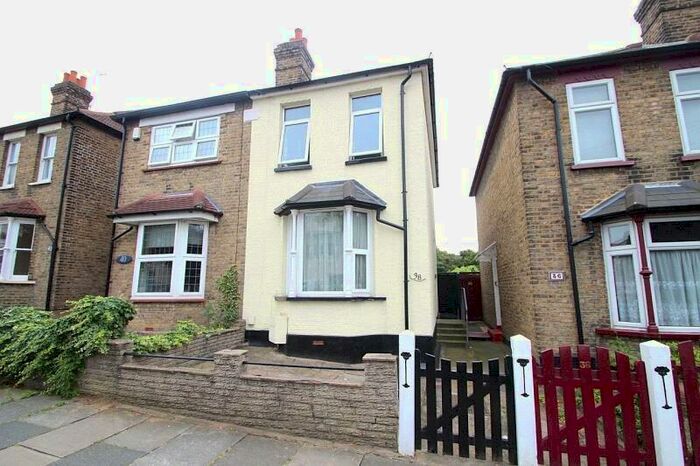 2 Bedroom Semi-Detached House To Rent In Malvern Road, Hornchurch, RM11