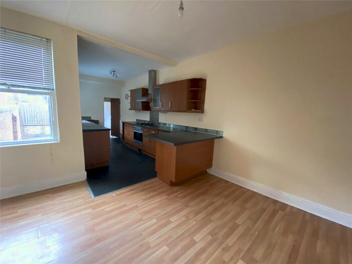 3 Bedroom End Of Terrace House To Rent In Chandos Street, Nottingham, NG3