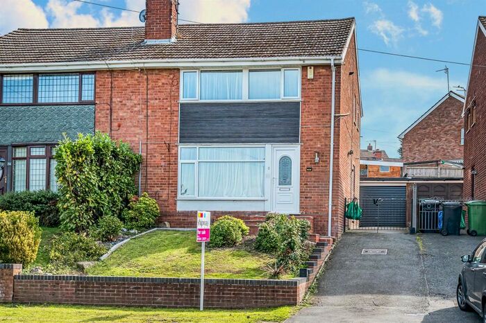 3 Bedroom Property To Rent In Eve Lane, Dudley, DY1