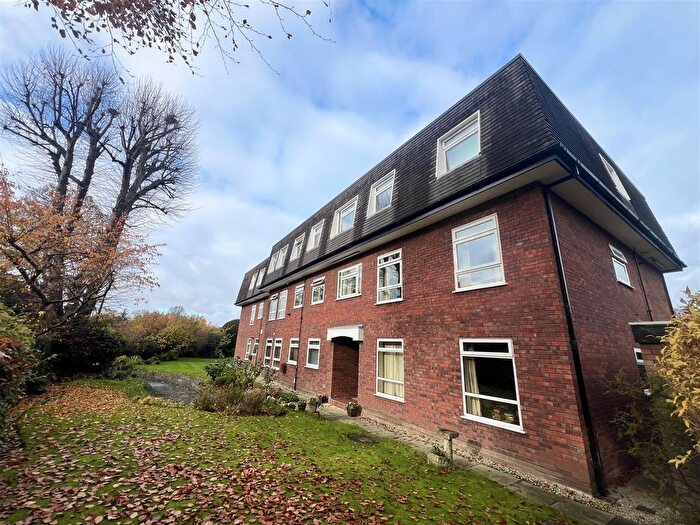 2 Bedroom Flat For Sale In The Sycamores, Beaufort Avenue, Sale, M33