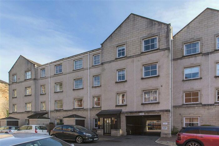 2 Bedroom Flat To Rent In Murano Place, Edinburgh, EH7