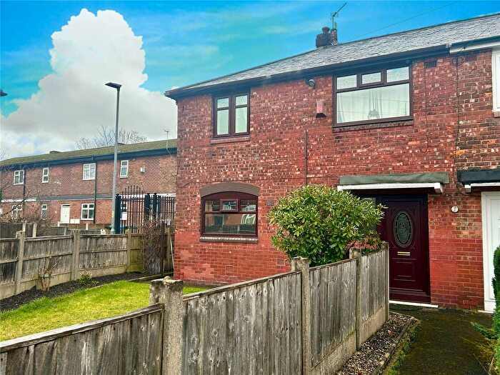 3 Bedroom Semi Detached House For Sale In Finsbury Avenue, Newton Heath, Manchester, M40