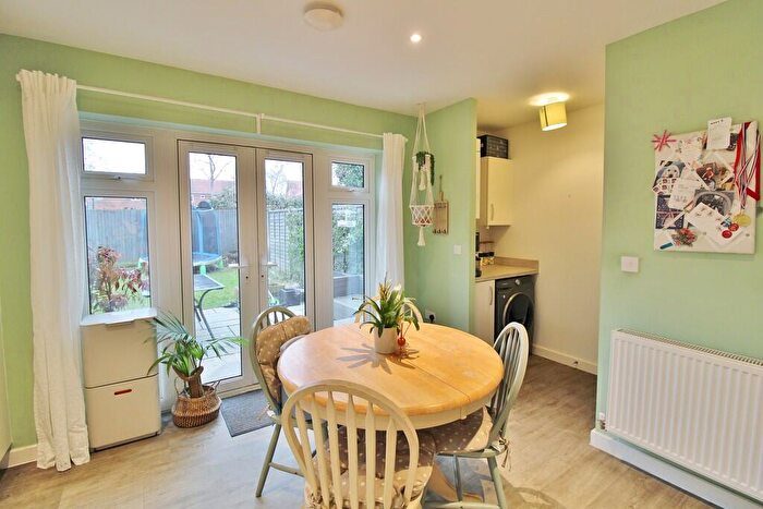 3 Bedroom End Of Terrace House For Sale In Gold Close, Fareham, PO14