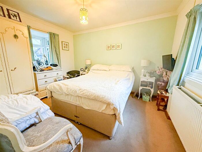 2 Bedroom Detached Bungalow For Sale In Sea Crescent, Jaywick, Essex, CO15