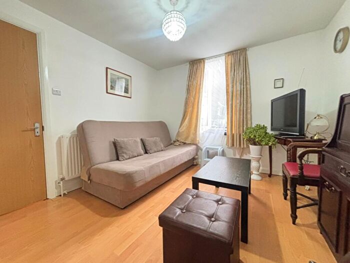 2 Bedroom Flat To Rent In Kirkdale, Sydenham, SE26