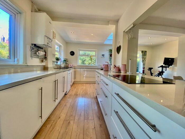 3 Bedroom Property To Rent In Carisbrooke Drive, Southampton, SO19